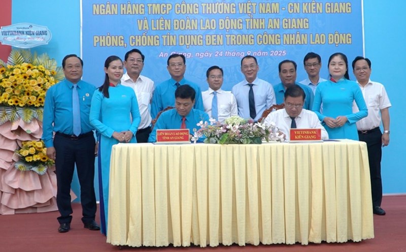 Workers in An Giang province are supported with preferential loans.