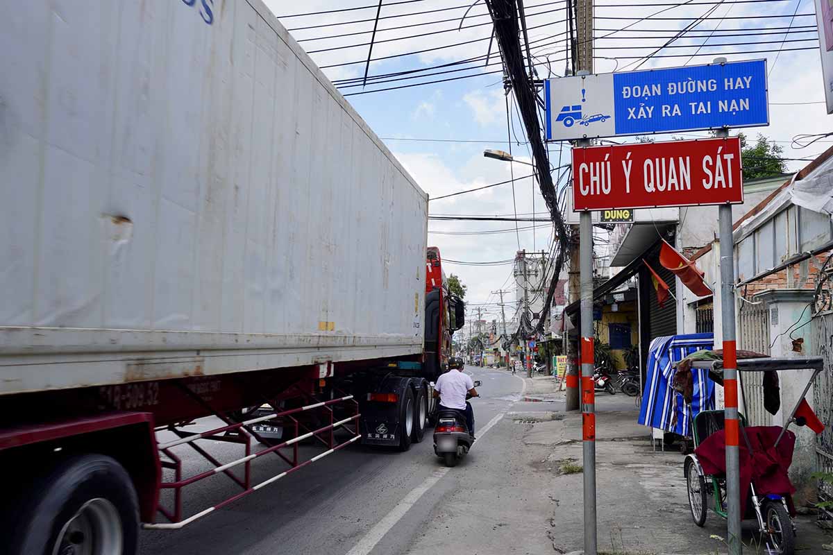 Proposition de depenser plus de 3 600 milliards de VND pour etendre la route et mettre fin a la route mortelle dans l'est de Ho Chi Minh-Ville.