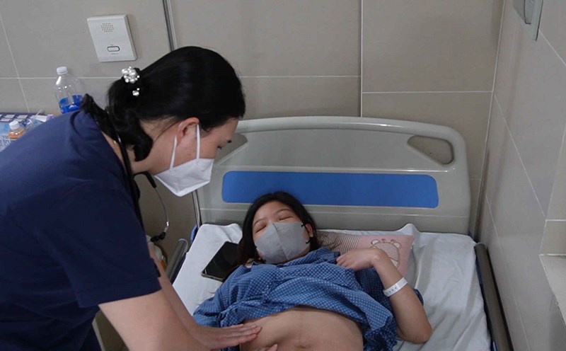 29-week pregnant woman with dengue fever, warning of risk of complications as the epidemic increases