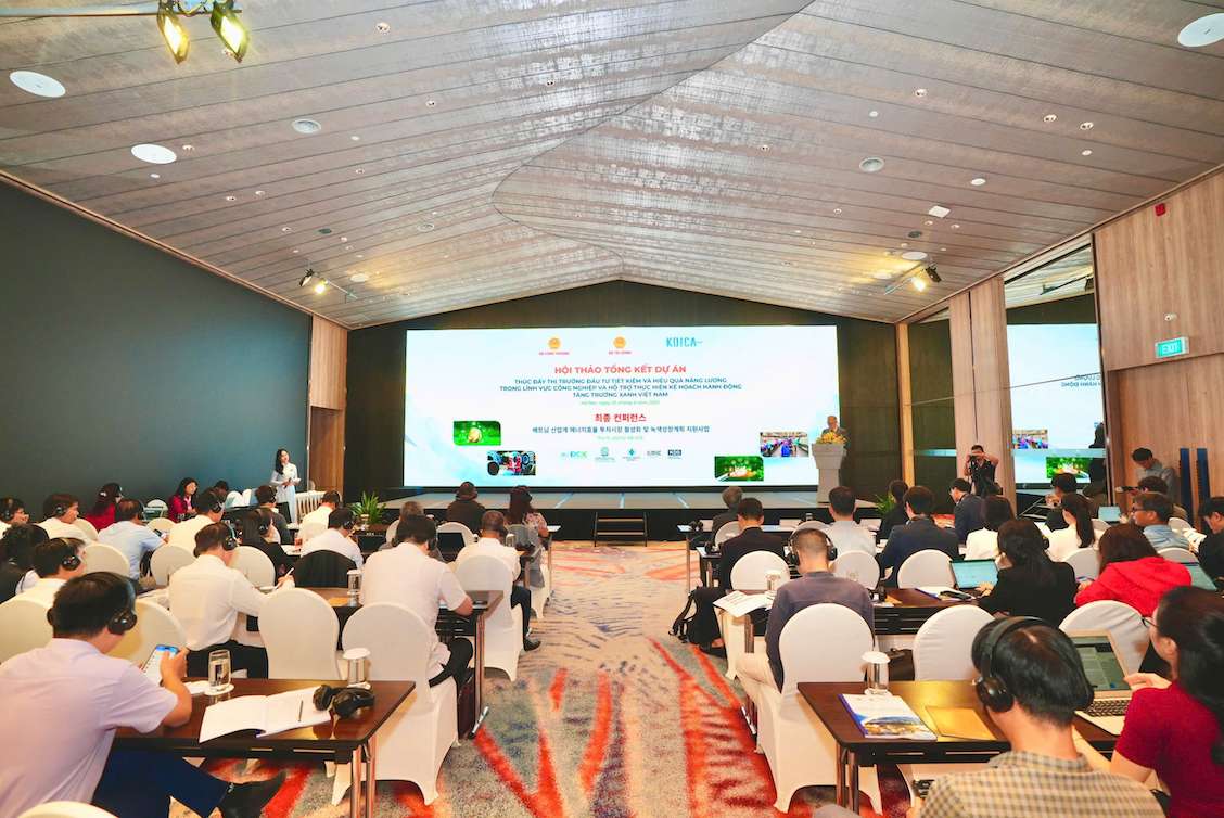 Toan canh hoi nghi. Anh: Bo Cong Thuong