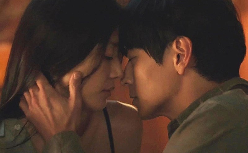 El episodio 6 de la pelicula 'Giong to' causa furor con escenas de sexo de Jun Ji Hyun y Kang Dong Won. Foto: Productor