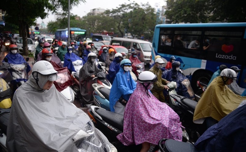 Weather forecast for the North: moderate rain, heavy rain tonight and tomorrow (September 26). Photo: Huu Chanh