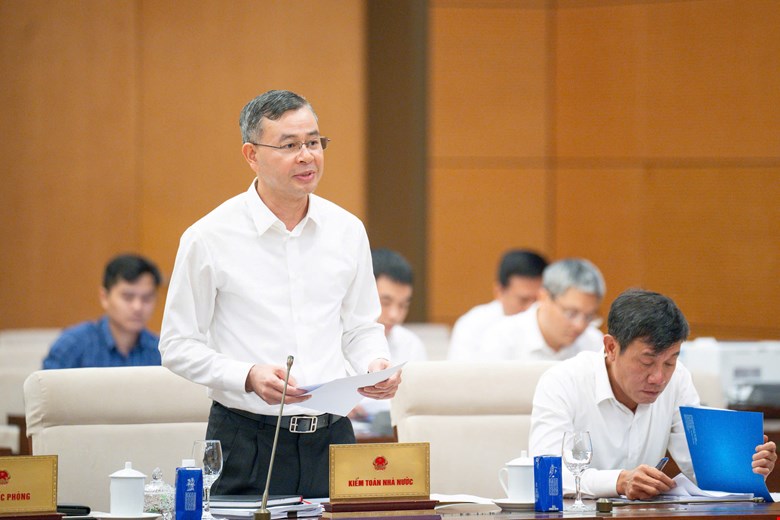 州監査官のNgo Van Tuan将軍は、この部隊が調査中の警察機関に違反の兆候を持って4件の訴訟を転送したと述べた。写真：quochoi.vn