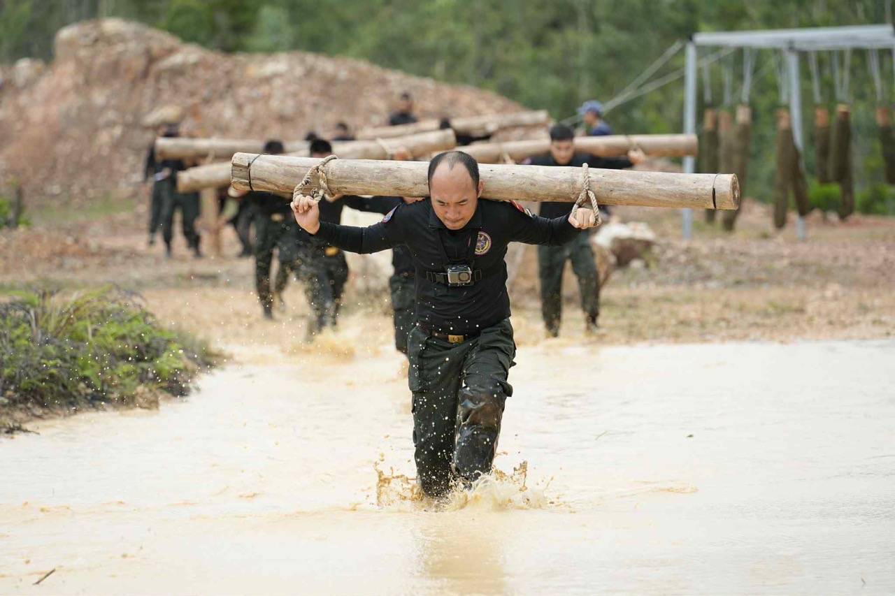 Tien Luat. Anh: Nha san xuat.