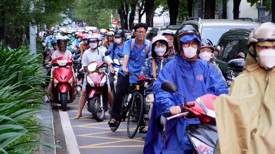 ホーチミン市交通は視覚化のおかげで前向きな変化を遂げましたが、まだ徹底的ではありません。