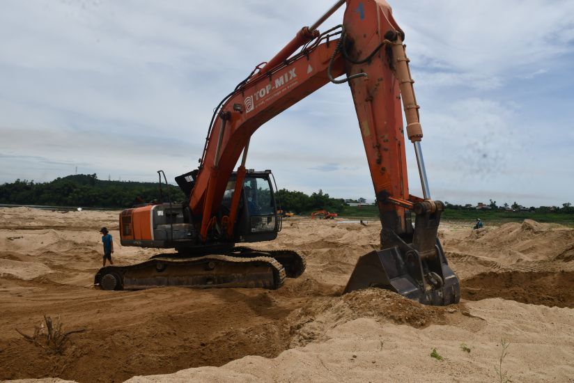 La source de sable a Quang Ngai est abondante et les prix de vente sont stables. Photo : Vien Nguyen