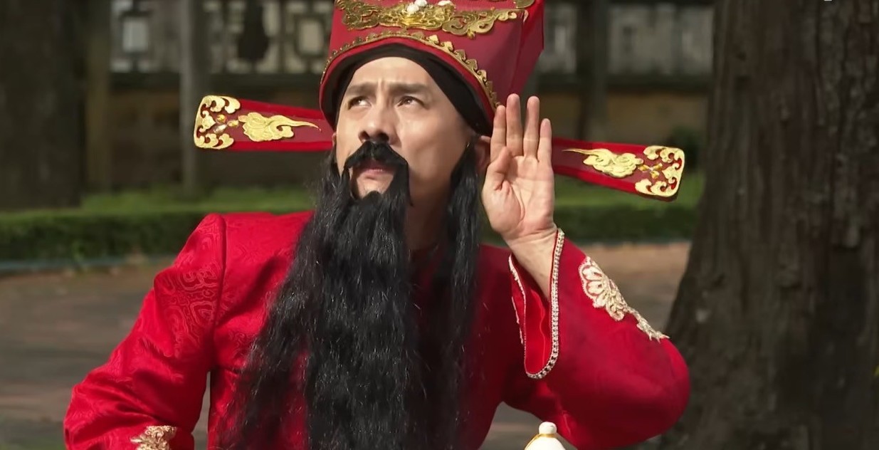 L'artiste Dinh Toan a joue dans le programme du programme. Photo: Thvl.