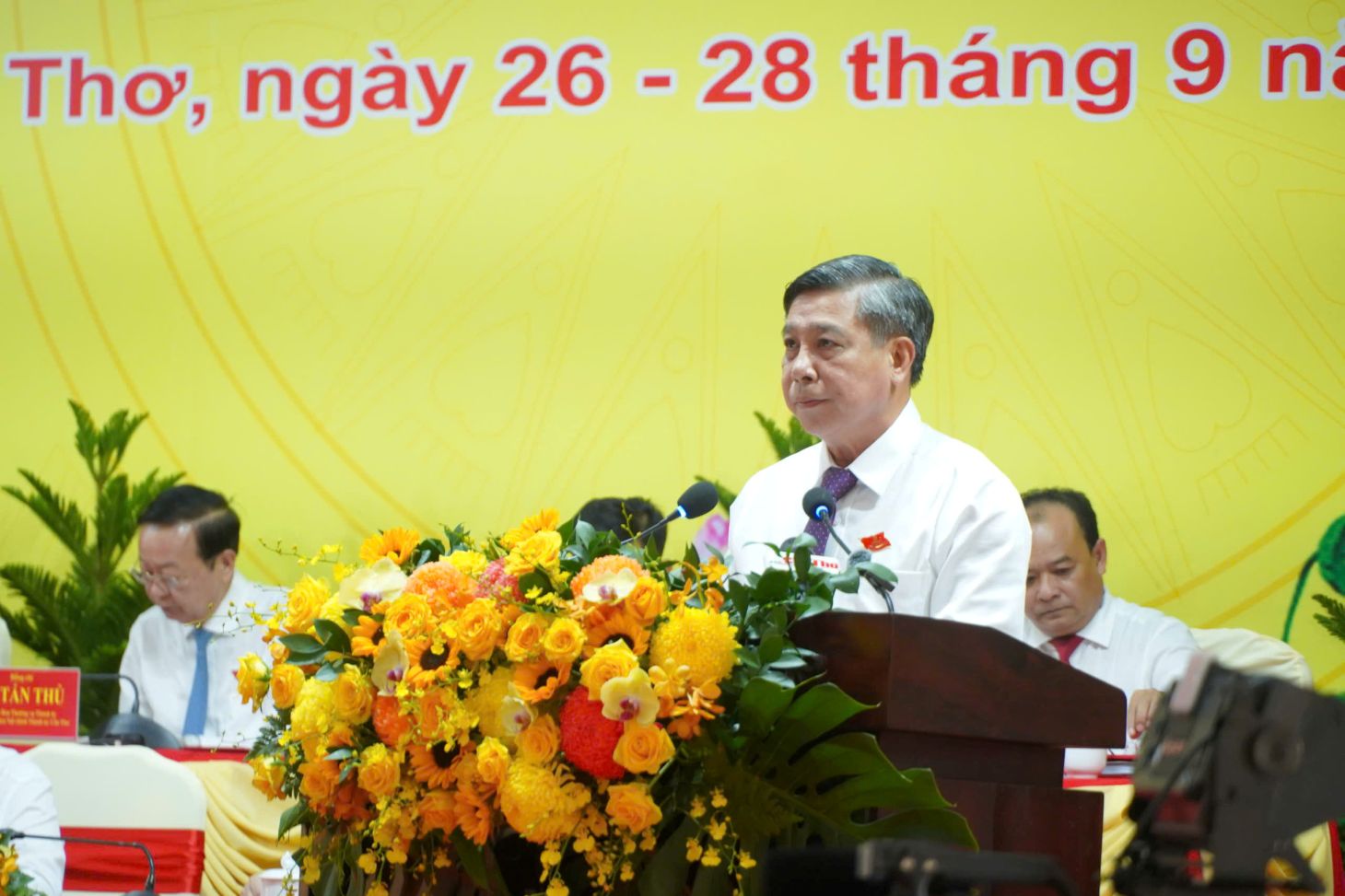 Ong Dong Van Thanh - Pho Bi thu Thuong truc Thanh uy, Chu tich HDND TP Can Tho thong qua noi quy, Quy che lam viec cua Dai hoi Dang bo TP Can Tho lan thu I, nhiem ky 2025 - 2030. Anh: Ta Quang