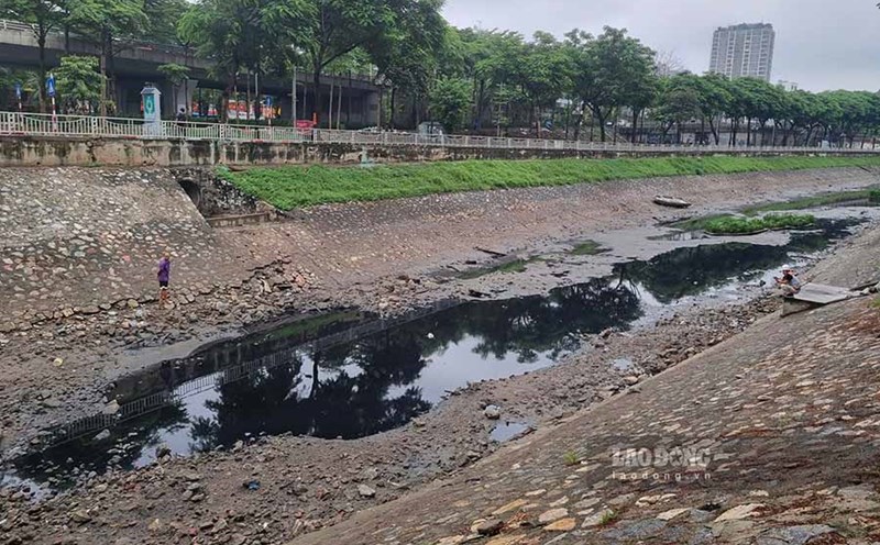Many sections of the river are bare. Photo: To The
