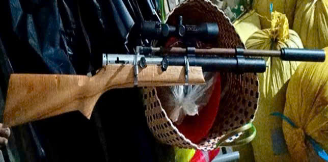 Rao bán súng tự chế trên mạng, bị cáo Trương Vô Kỵ ở Tây Ninh bị tuyên án 1 năm 6 tháng tù. Ảnh: Công an cung cấp