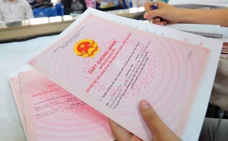 Banks are holding a large amount of real estate mortgaged assets. Photo: Phan Anh.