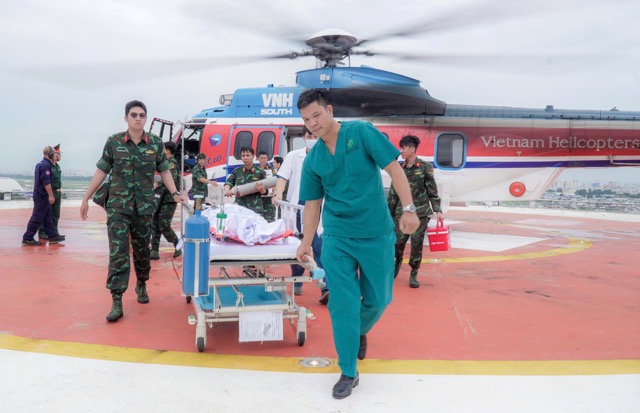 The patient was promptly given emergency care by doctors and transferred to the mainland safely after a serious injury. Photo: BVCC