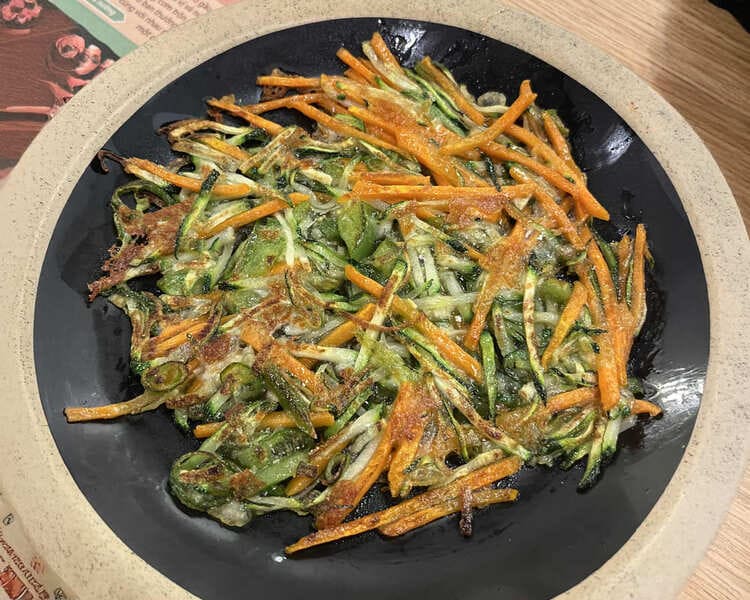 한국식 양파 빵은 주말 가족 식사를 위한 맛을 바꾸는 음식입니다. 사진: Mai Chau