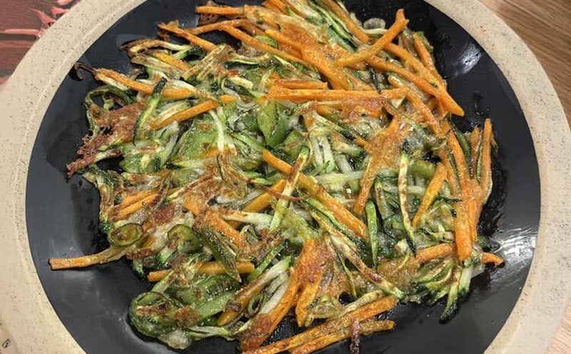 Korean banh chung is a dish that changes the taste for family meals on the weekend. Photo: Mai Chau