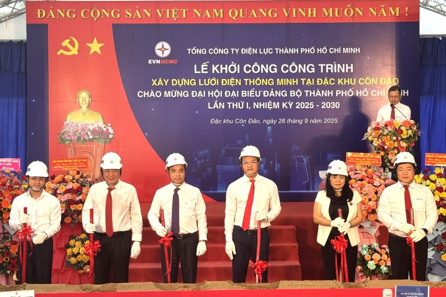 꼰다오 특별 구역에서 스마트 그리드 건설 착공. 사진: UBND CD