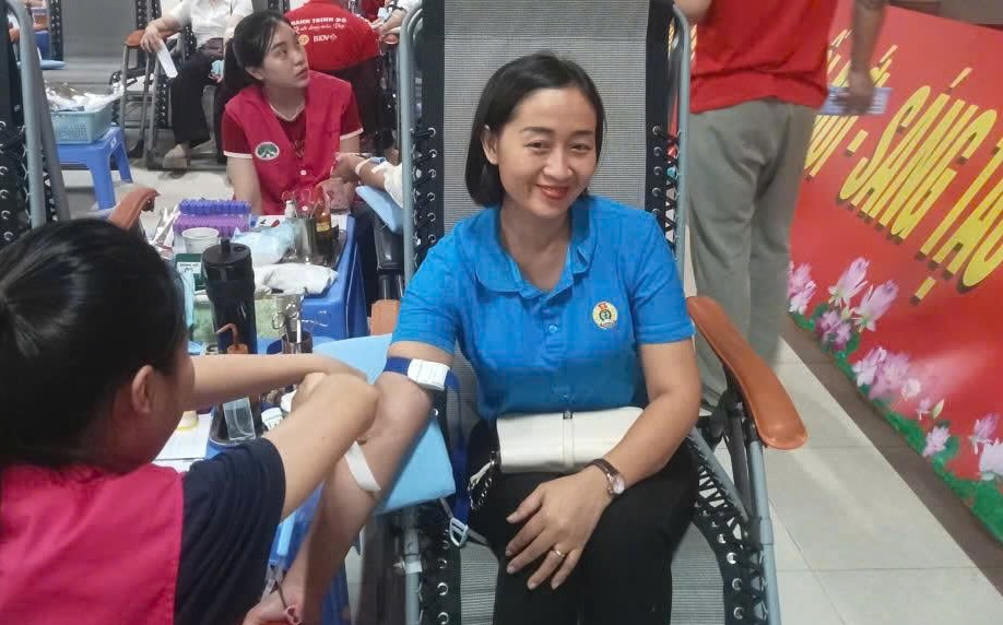 Hai Binh Ward Labor Union exceeds blood donation target. Photo: Thanh Hoa Trade Union