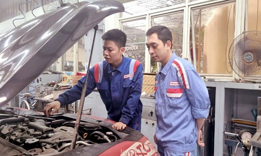 CNLĐ Thủ đô luôn hưởng ứng phong trào thi đua đạt danh hiệu "Công nhân giỏi Thủ đô". Ảnh: Mạnh Quân