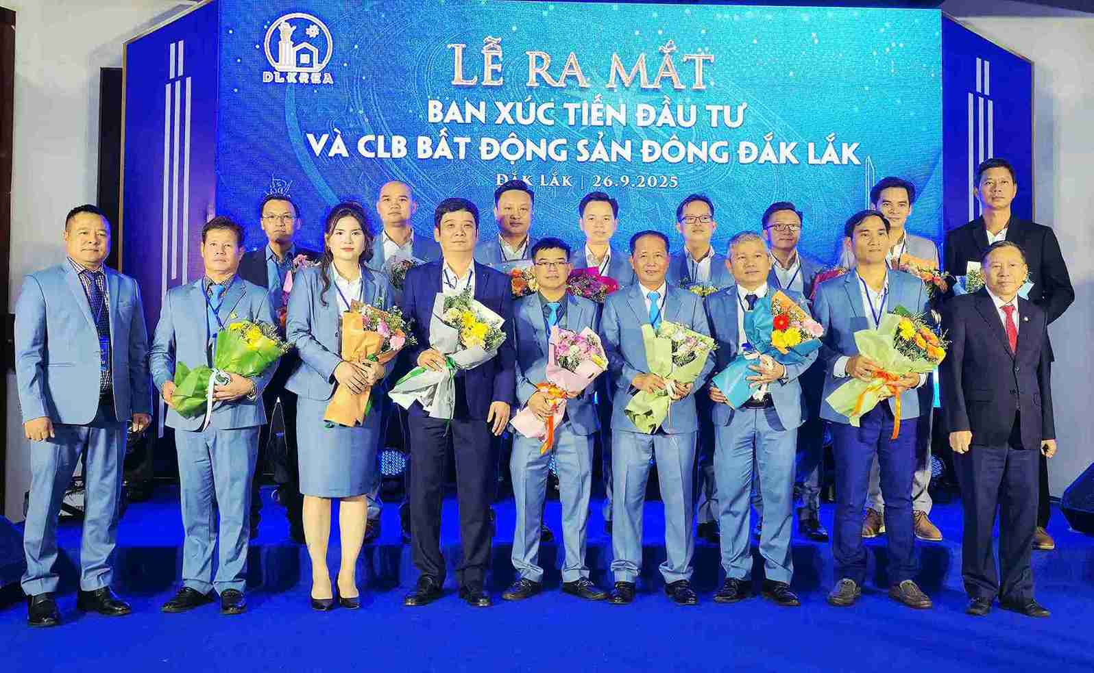 The Executive Committee of the Dak Lak Provincial Real Estate Association, term II, 2025 - 2029. Photo: Bao Trung