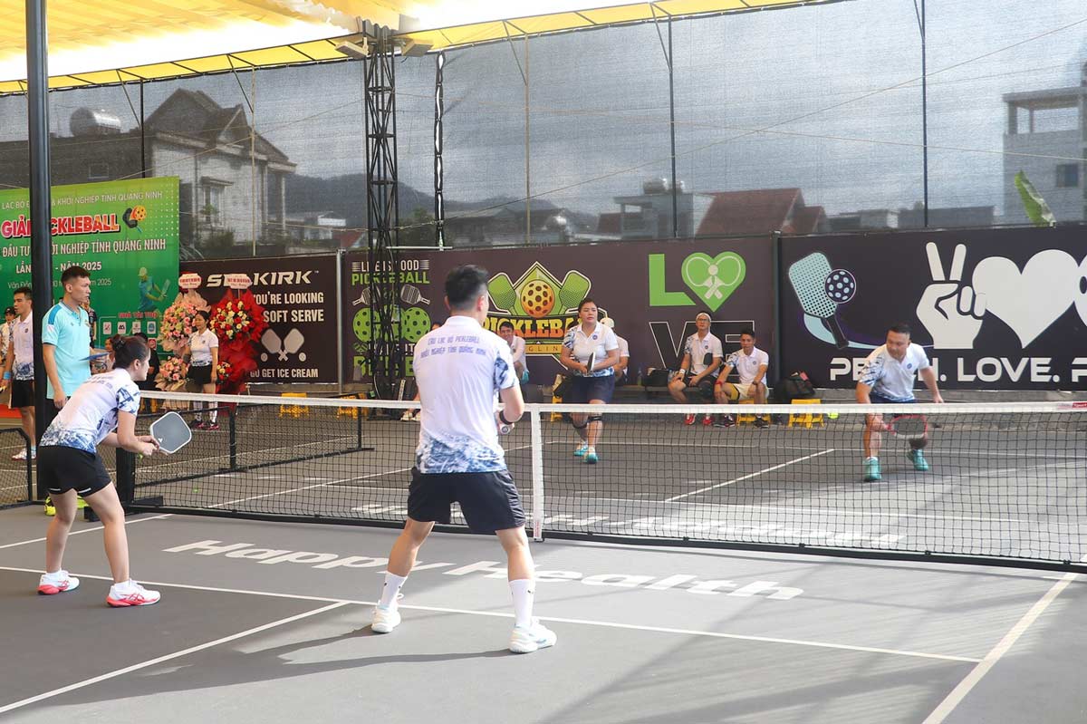 第1回クアンニンスタートアップピックルボール大会。写真:Van DonTTDTポータル