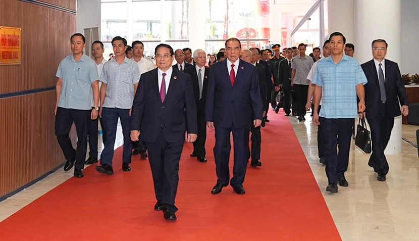 Pham Minh Chinh 총리가 9월 27일 아침 하이퐁시 당 대회에 참석했습니다. 사진: 하이퐁 전자 정보 포털