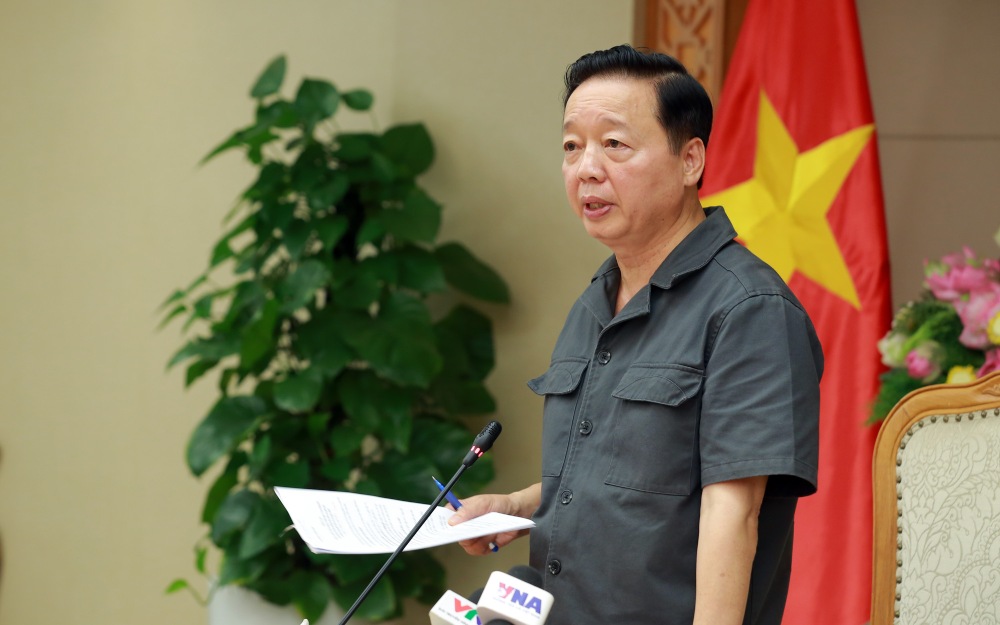 Deputy Prime Minister Tran Hong Ha requested localities to strictly implement timelines to respond to storm No. 10. Photo: VGP