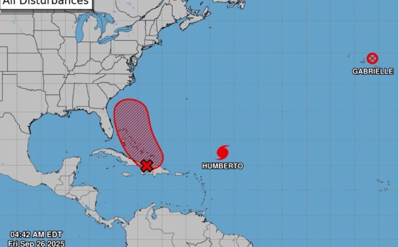The location of Hurricane Humberto and the X disturbance area could strengthen into Hurricane Imelda on September 26 (local time). Photo: NHC/NOAA