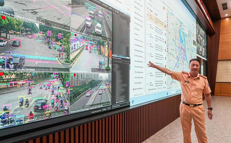 The image recorded from the traffic surveillance camera will be analyzed before sending a notice of fine to the vehicle owner. Photo: Thang Nguyen