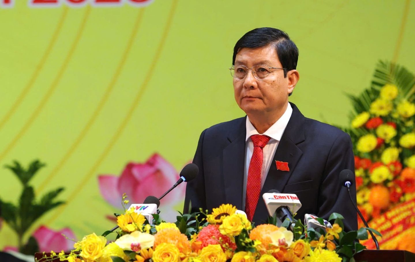 Mr. Nguyen Van Phong - Member of the City Party Committee, Deputy Head of the Standing Committee of the Can Tho City Party Committee's Organization Committee - delivered a speech at the Congress. Photo: Ta Quang