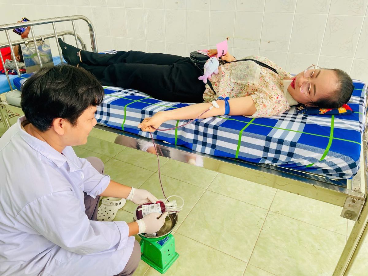 Doan vien hien mau tinh nguyen. Anh: Pham Duy 