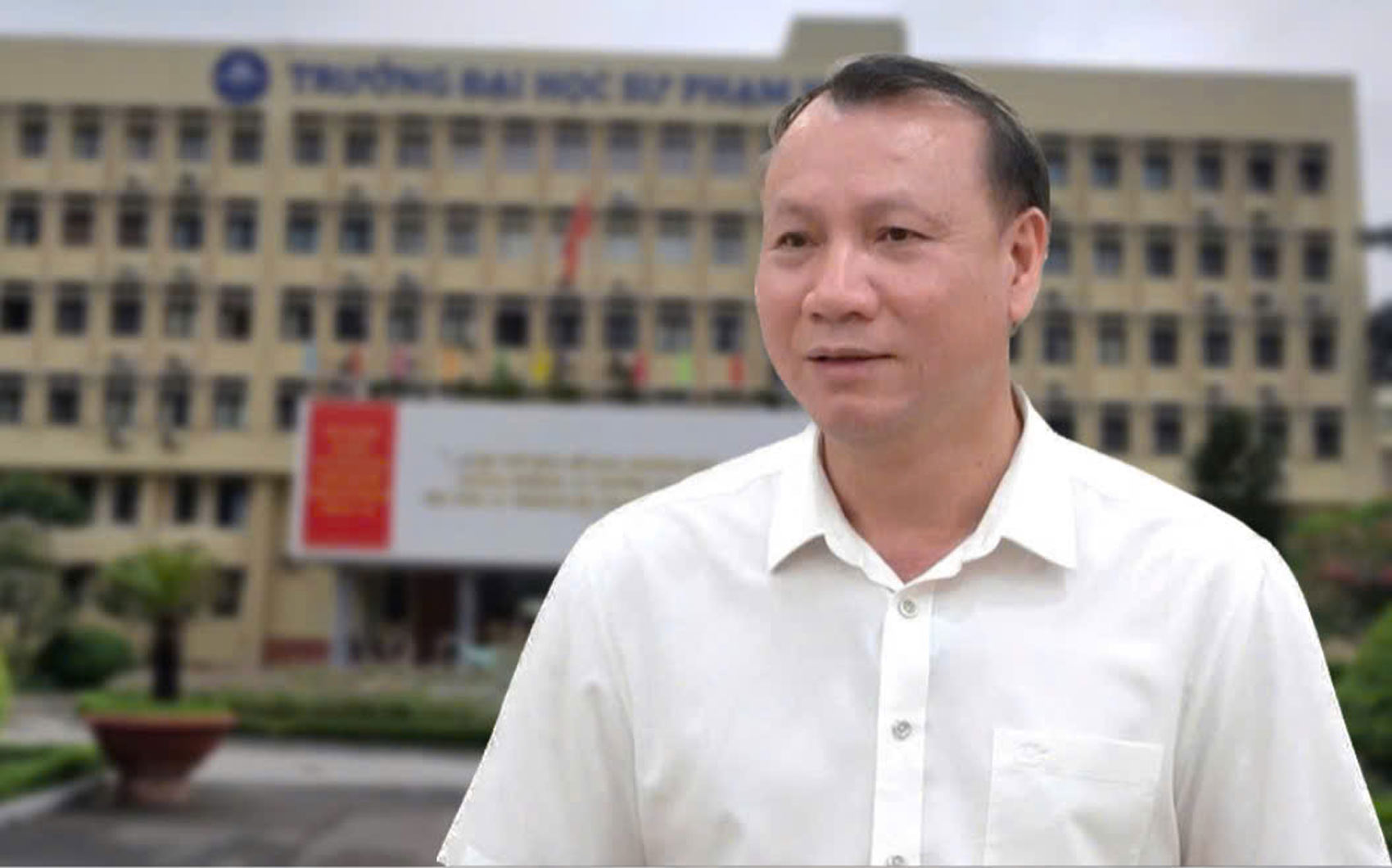 La raison pour laquelle les universites soutiennent l'examen des bulletins scolaires du lycee