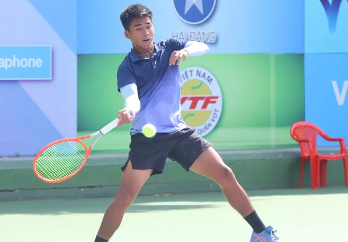 Vu Ha Minh Duc is the current men's singles champion of the National Tennis Tournament. Photo: VTF