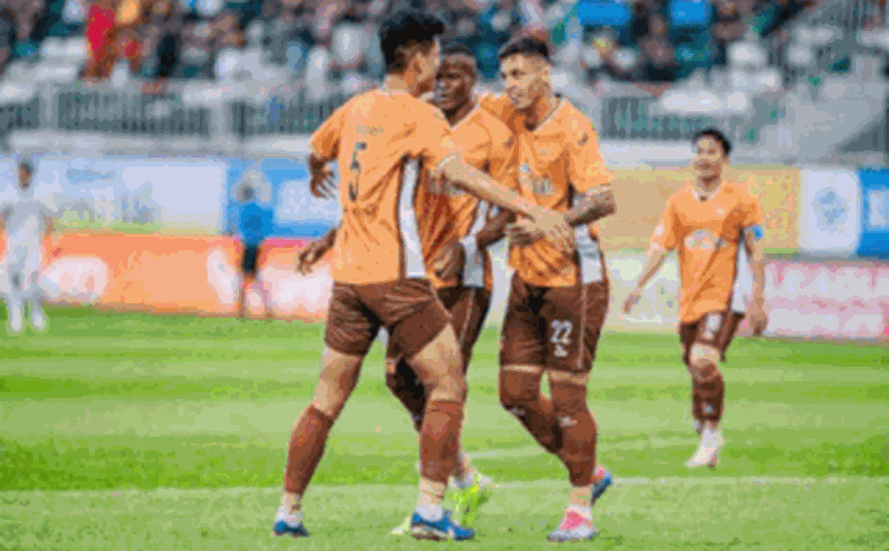 Hoang Anh Gia Lai meets PVF-CAND in round 5 of V.League. Photo: VPF