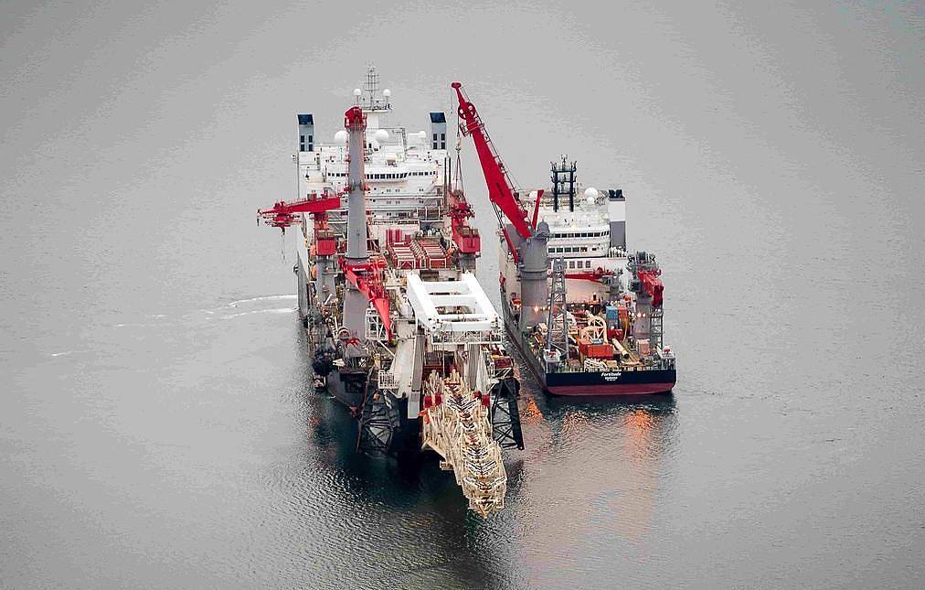 Install the Nord Stream 2 pipeline. Photo: TASS