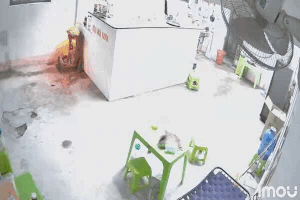 台風10号により被害を受けたフエ市の民家。写真:Q.An