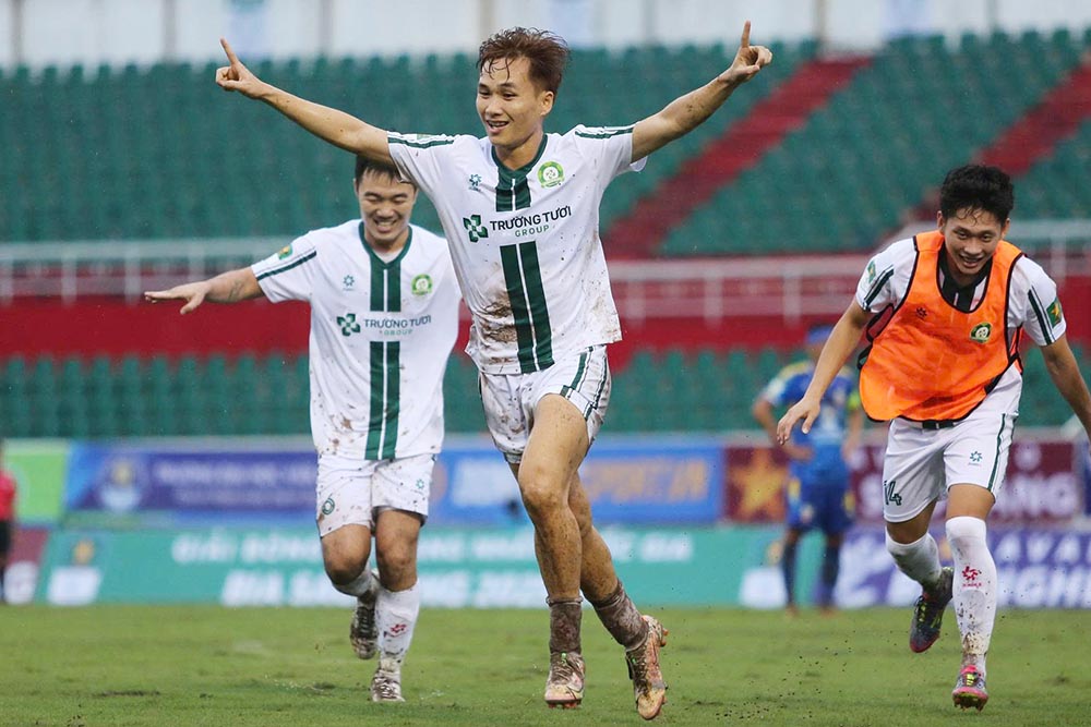 Luu Tu Nhan ghi ban thang duy nhat giup Truong Tuoi Dong Nai thang tran. Anh: Binh Le
