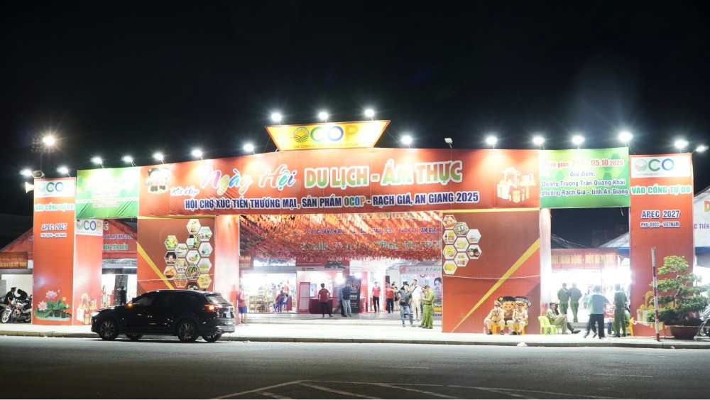 Ngày hội diễn ra tại khu vực quảng trường Trần Quang Khải, phường Rạch Giá. Ảnh: Nguyên Anh