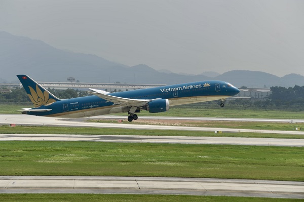 Many flights in Vietnam have begun to be affected by storm No. 10 Bualoi. Photo: VNA