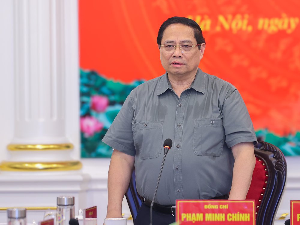 Thu tuong Chinh phu Pham Minh Chinh ghi nhan, bieu duong nhung ket qua va thanh tich noi bat trong 9 thang nam 2025 cua Bo Quoc phong va Tong cuc Cong nghiep quoc phong da dat duoc. Anh: Nhat Bac