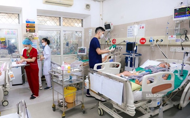 The Ministry of Health plans to exempt hospital fees and increase periodic health check-ups. Photo: Hai Nguyen