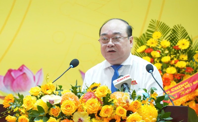 Mr. Tran Van Chinh - Member of the Standing Committee of the City Party Committee, Permanent Vice Chairman of the Vietnam Fatherland Front Committee of Can Tho City spoke at the 1st Congress of the Can Tho City Party Committee, term 2025 - 2030. Photo: Ta Quang
