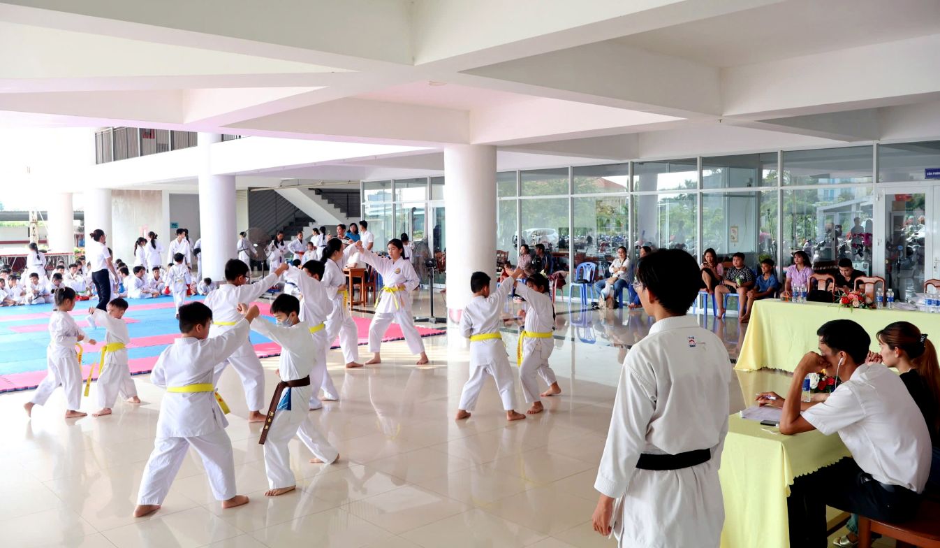 Sinh hoat ren luyen suc khoe. Anh: Thanh Mai
