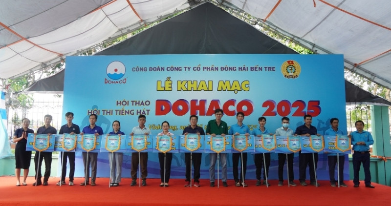 Opening ceremony of the 2025 Dohaco Sports Festival to welcome the Vinh Long Provincial Party Congress Photo: Vinh Long Provincial Federation of Labor