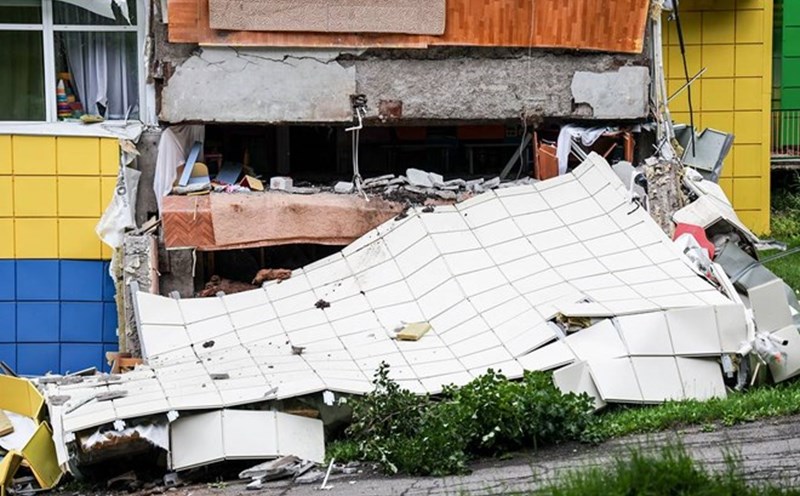 Earthquake damages house in Kamchatka region, Russia, July 30, 2025. Photo: TASS