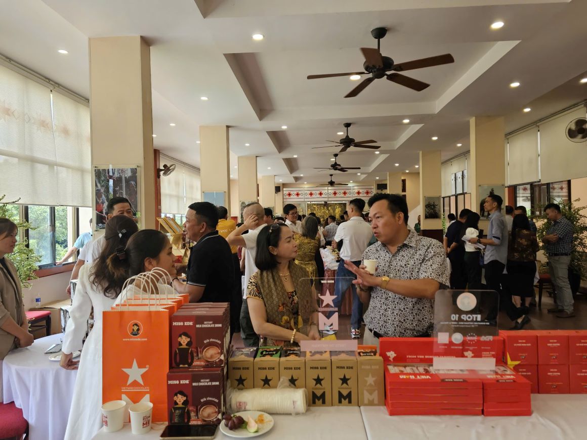 Doanh nghiep dua san pham trung bay tai cac hoi nghi. Anh: Thanh Quynh