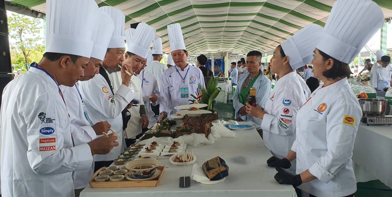 Buscando chefs talentosos a traves del concurso Chefs talentosos en Ca Mau. Foto: Nhat Ho