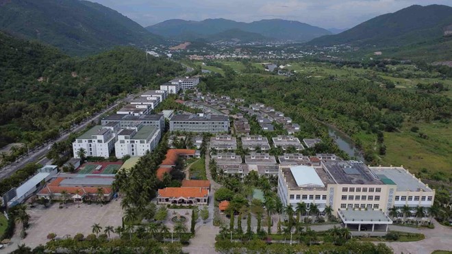Les dirigeants de la province de Khanh Hoa se sont fixe pour objectif de couvrir completement la planification urbaine et rurale en 2025. Photo : Huu Long