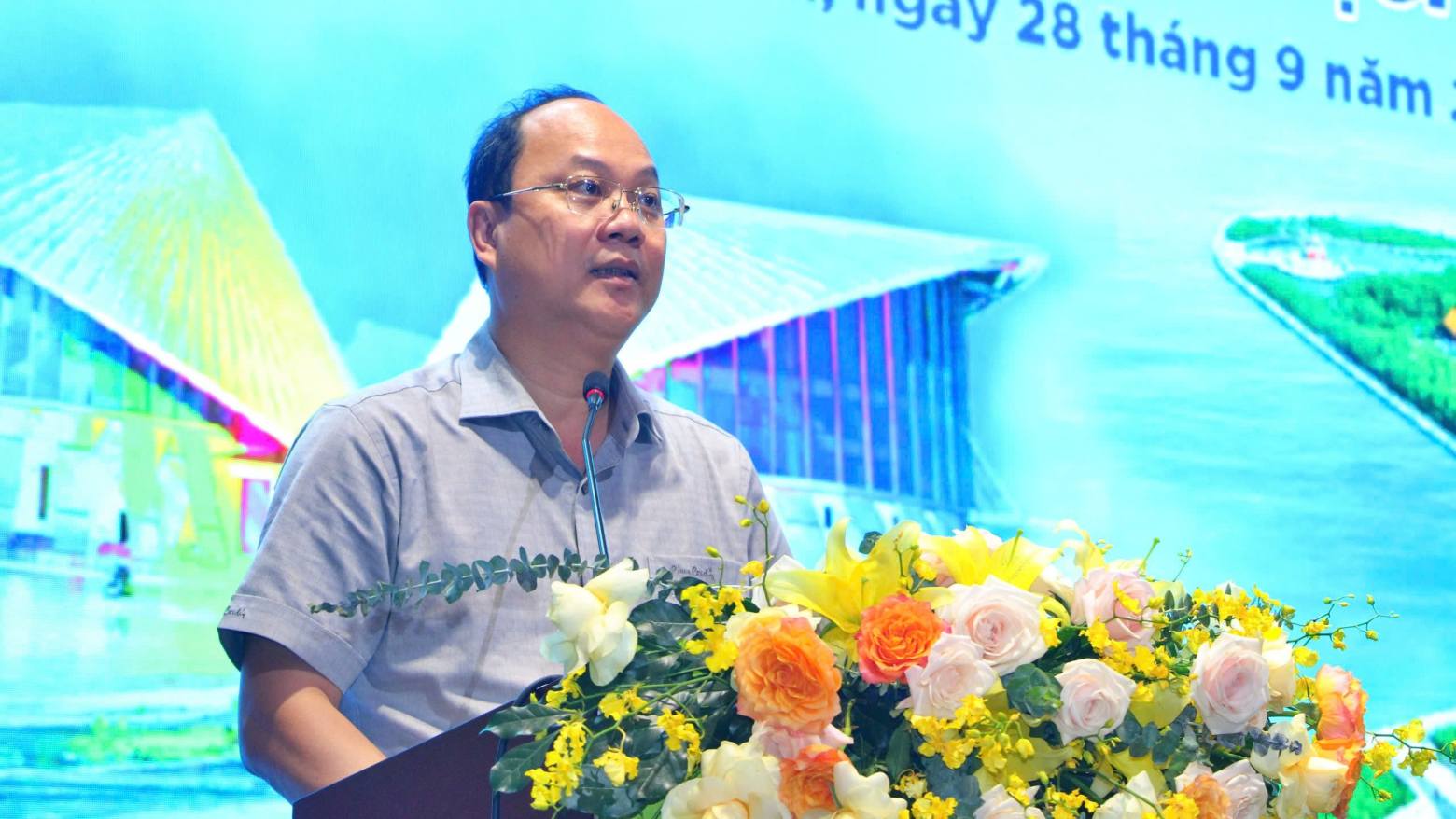 El secretario del Comite Provincial de Ca Mau Nguyen Ho Hai habla en el seminario. Foto: Nhat Ho