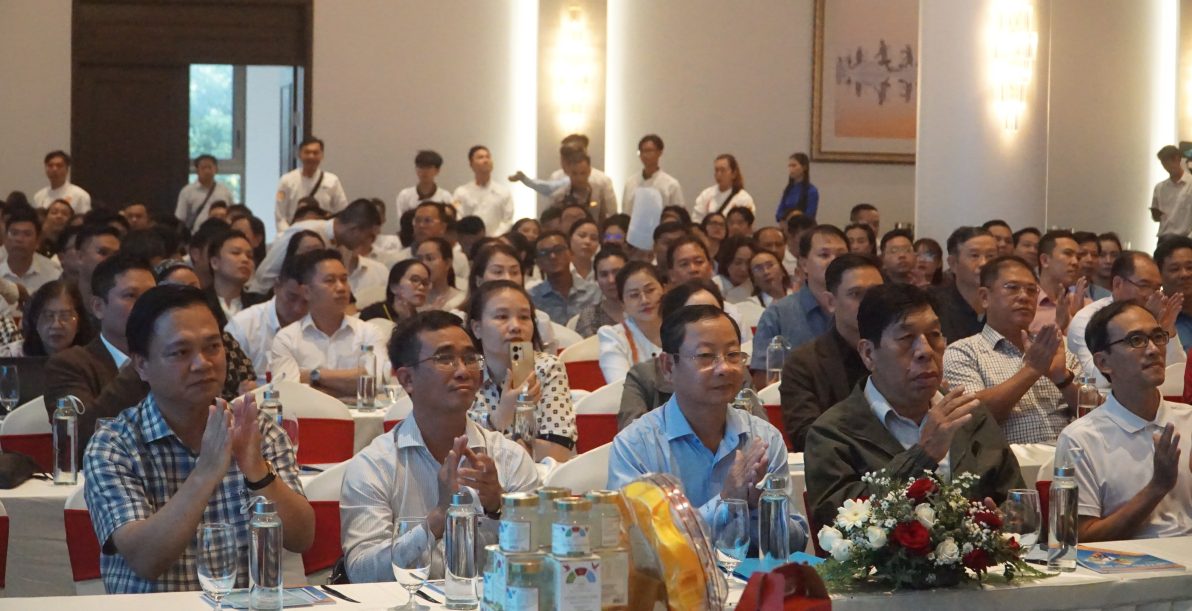 Cac dai bieu tham du hoi thao. Anh: Nhat Ho