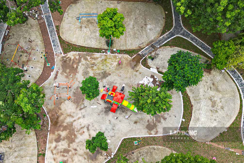 Mot so hang muc tai cong vien da hoan thanh. Anh: Thien Nhan