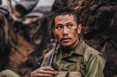 Phuong Nam vai Ta trong “Mua do“. Anh: Doan phim cung cap